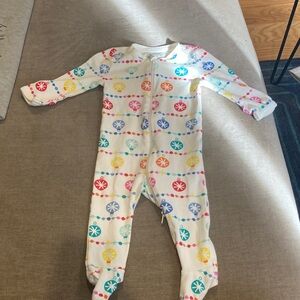 Primary White Footed OnePiece w/Multicolor ornament Print Never used 100% cotton